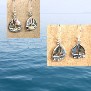 Sail boat earrings Ai
